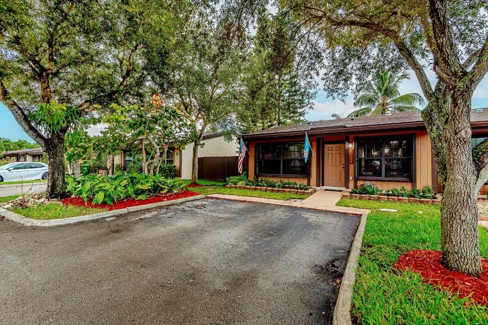 Unit for sale at 10171 E Cypress Court, Pembroke Pines, FL 33026