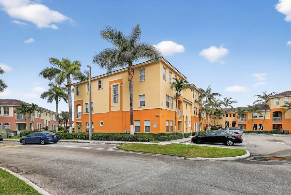 Unit for sale at 10012 NW 7th Street, Miami, FL 33172