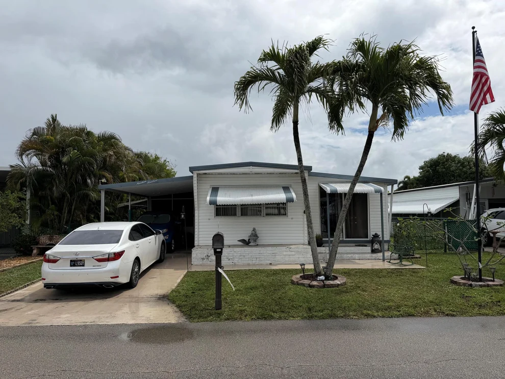 Unit for sale at 1900 SW 83rd Terrace, Davie, FL 33324