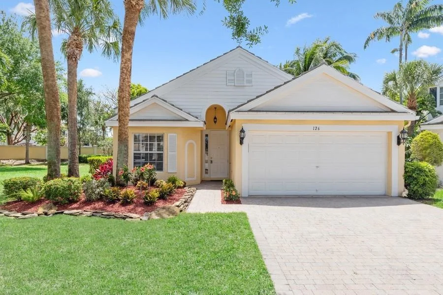 Unit for sale at 126 Canterbury Place, Royal Palm Beach, FL 33414
