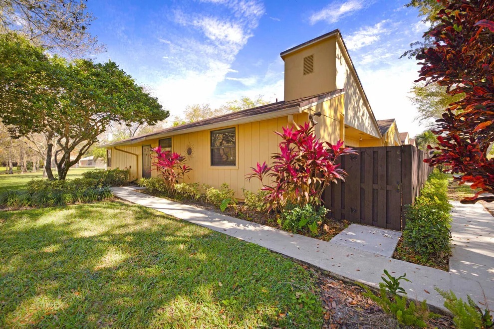 Unit for sale at 11499 Orange Blossom Lane, Boca Raton, FL 33428