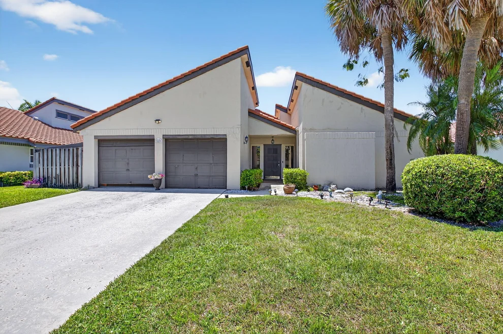 Unit for sale at 1543 SW 1st Avenue, Boca Raton, FL 33432