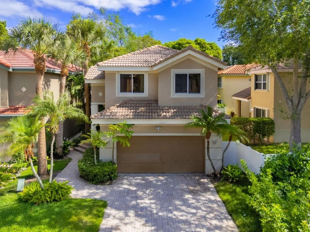 Unit for sale at 10657 NW 1st Street, Plantation, FL 33324