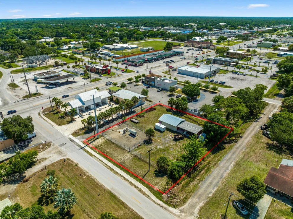 Unit for sale at 105 NE 6th Avenue, Okeechobee, FL 34974