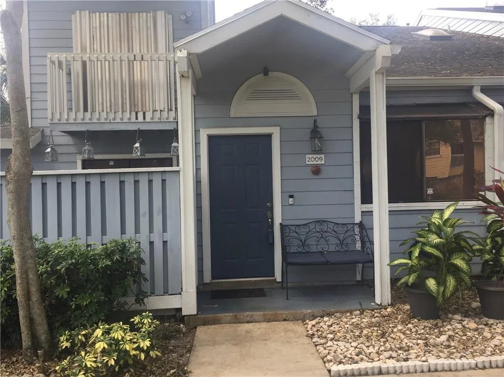 Unit for sale at 2009 Winners Circle, North Lauderdale, FL 33068