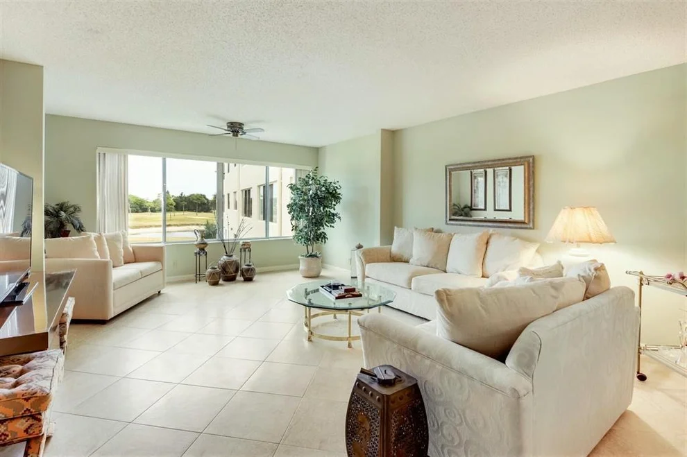 Unit for sale at 6768 10th Avenue N, Lake Worth, FL 33467