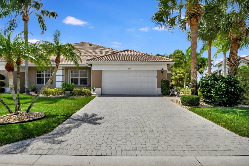 Unit for sale at 6907 Cairnwell Drive, Boynton Beach, FL 33472