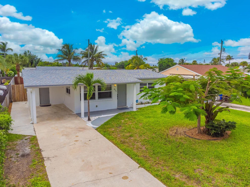 Unit for sale at 611 W Bloxham Street, Lantana, FL 33462
