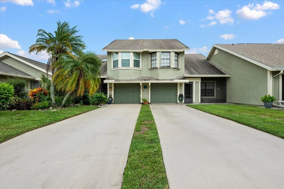 Unit for sale at 1562 SE Lynshire Court, Port St Lucie, FL 34952