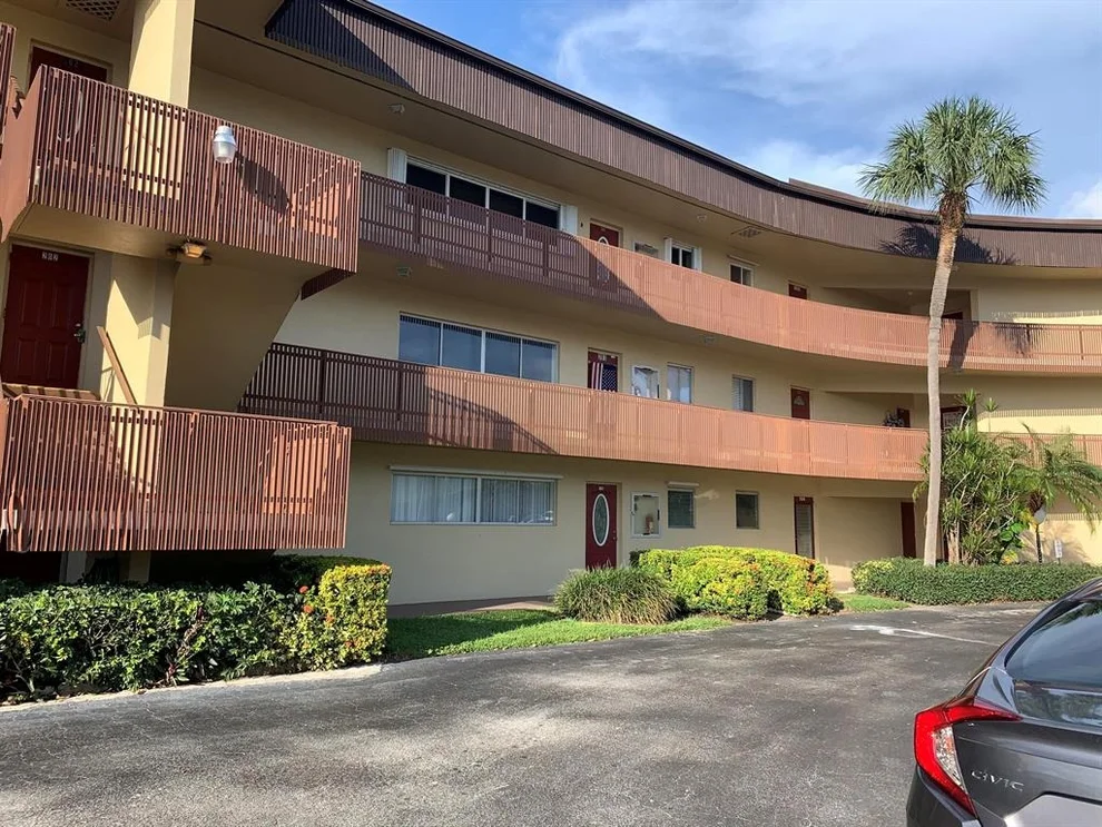 Unit for sale at 200 S Waterway Drive S, Lantana, FL 33462