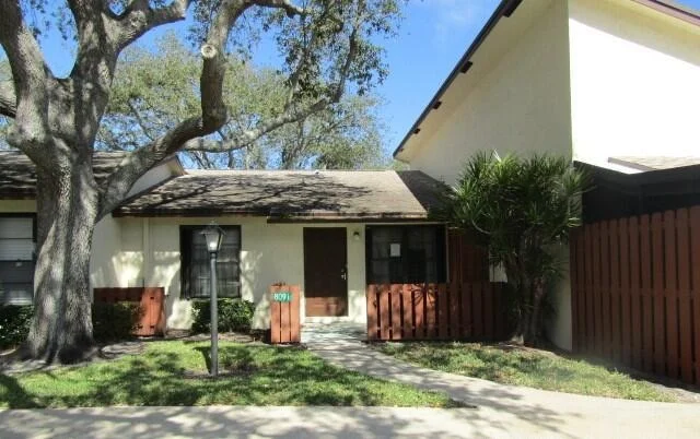 Unit for sale at 8091 SE Villa Circle, Hobe Sound, FL 33455