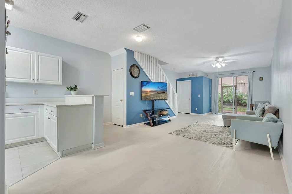 Unit for sale at 4734 NW 57 Th Place, Coconut Creek, FL 33073