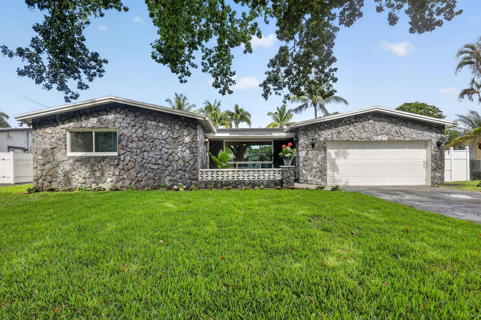 Unit for sale at 5207 SW 91st Terrace, Cooper City, FL 33328