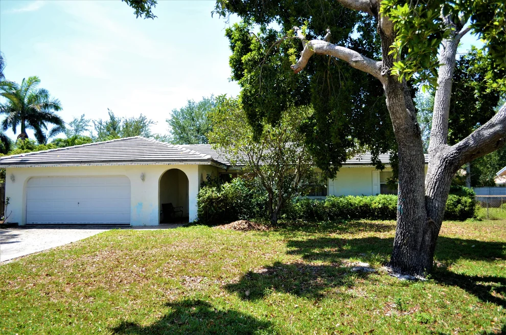 Unit for sale at 330 Ross Drive, Delray Beach, FL 33445