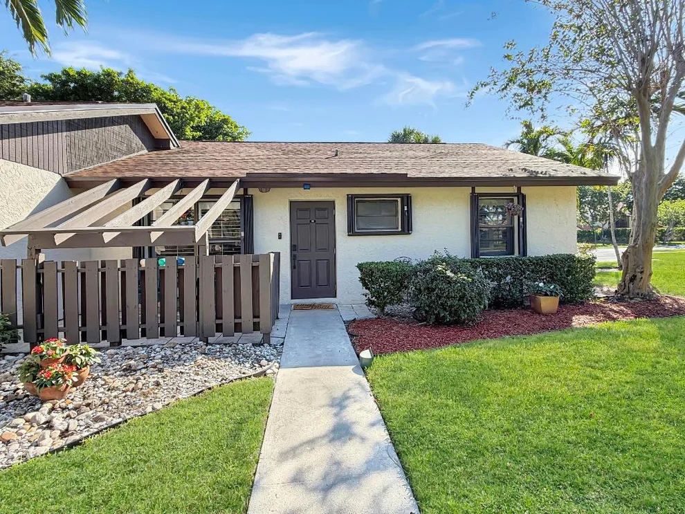 Unit for sale at 48 Via De Casas Norte, Boynton Beach, FL 33426