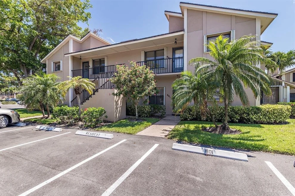 Unit for sale at 802 Clubhouse Circle, Jupiter, FL 33477