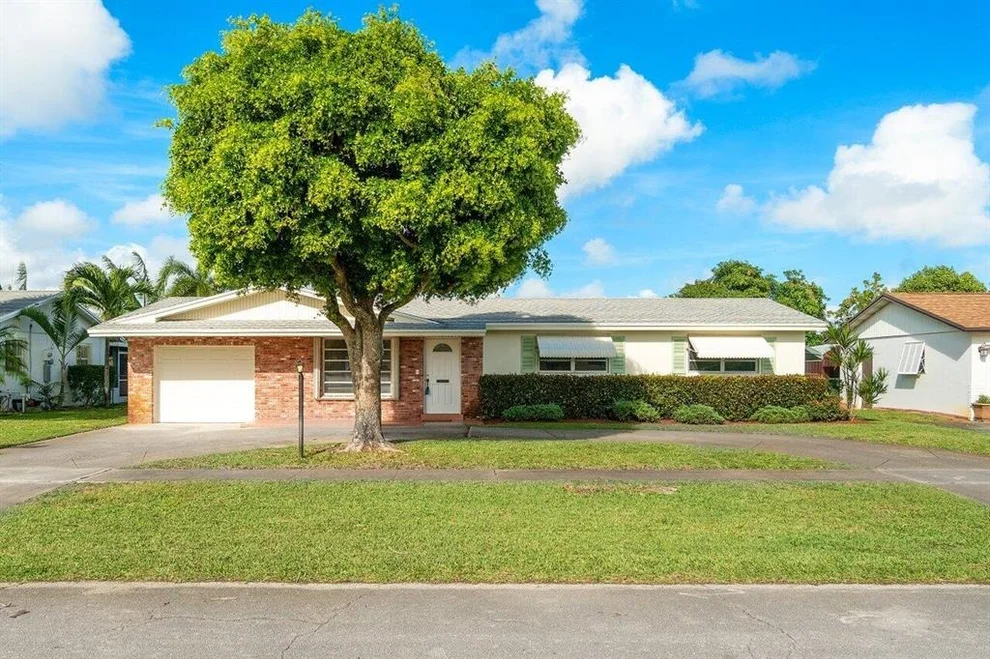 Unit for sale at 2607 Bahia Road, West Palm Beach, FL 33406