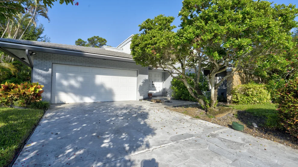 Unit for sale at 634 W Lakewoode Circle, Delray Beach, FL 33445