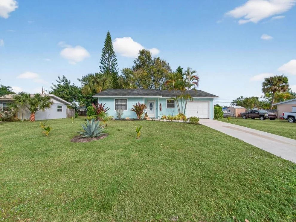 Unit for sale at 991 NW 15th Terrace, Stuart, FL 34994