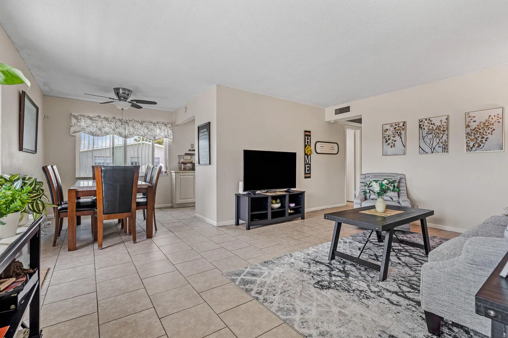 Unit for sale at 167 Cambridge G, West Palm Beach, FL 33417