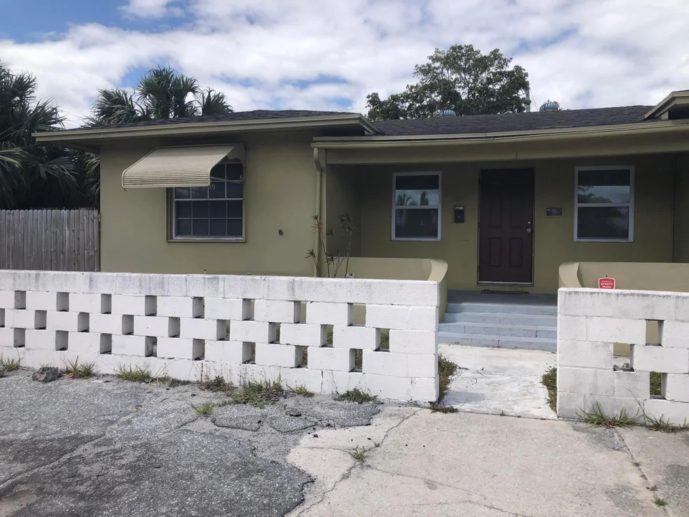 Unit for sale at 1311 N Dixie Highway, Lake Worth Beach, FL 33460