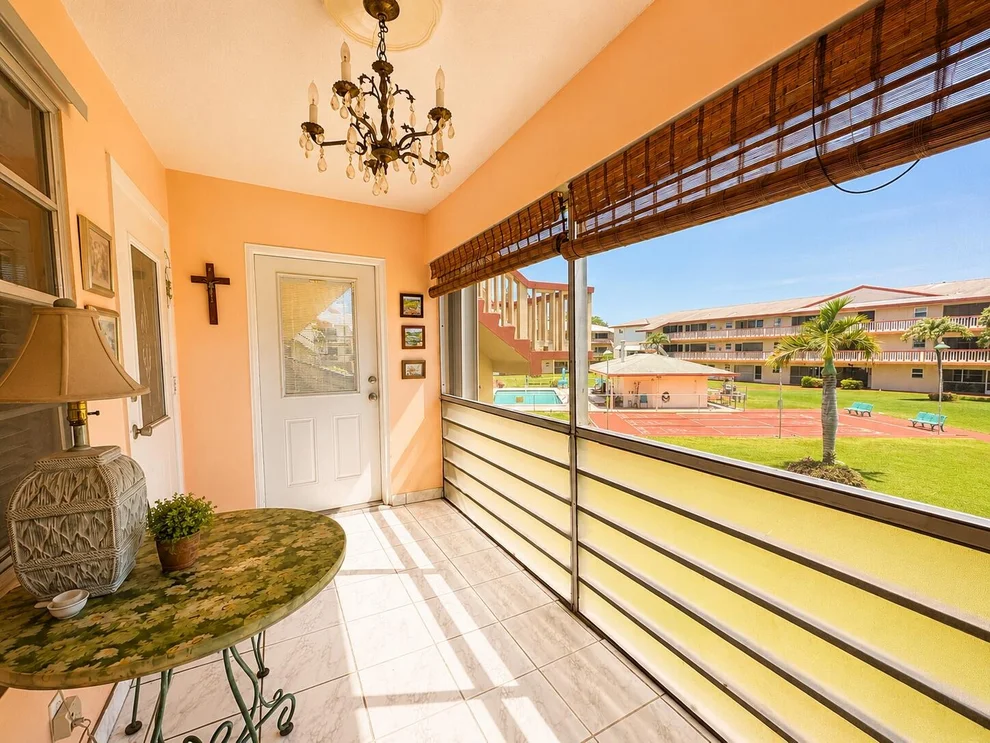Unit for sale at 5300 Washington Street, Hollywood, FL 33021