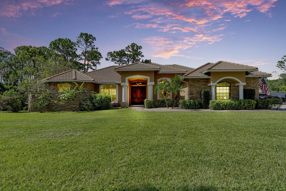 Unit for sale at 14649 85th Road N, The Acreage, FL 33470