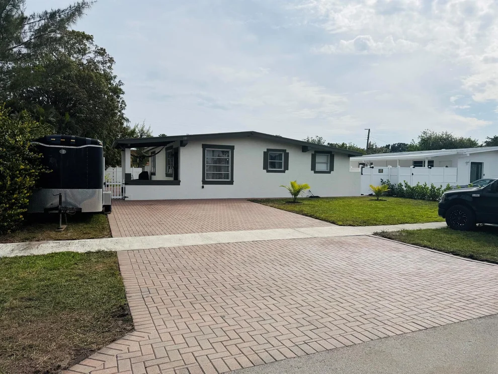 Unit for sale at 181 Morgans Way, Palm Springs, FL 33461