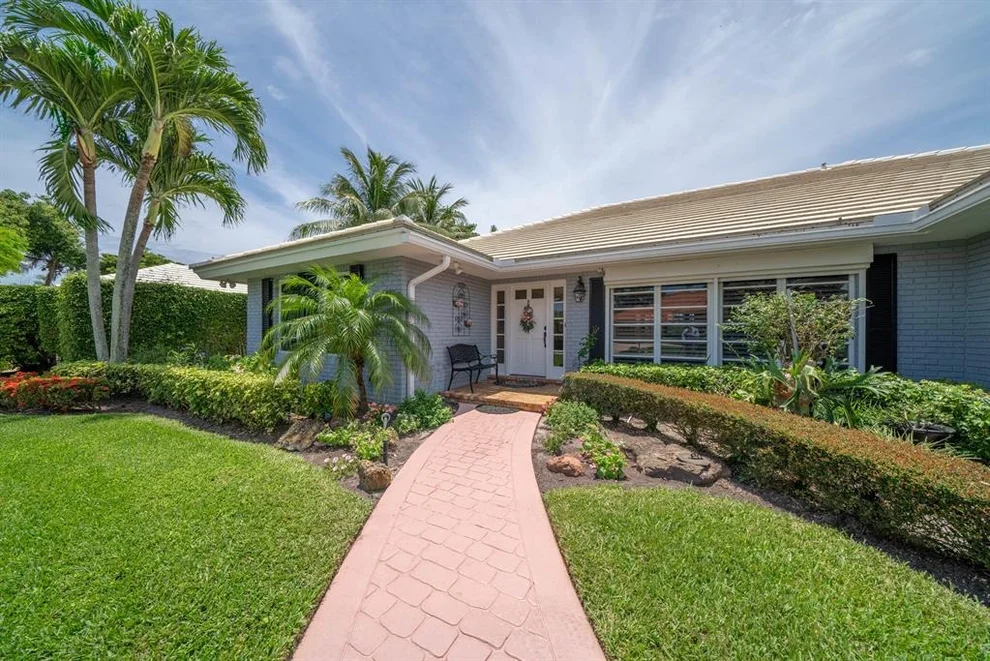 Unit for sale at 4570 S Lake Drive, Boynton Beach, FL 33436