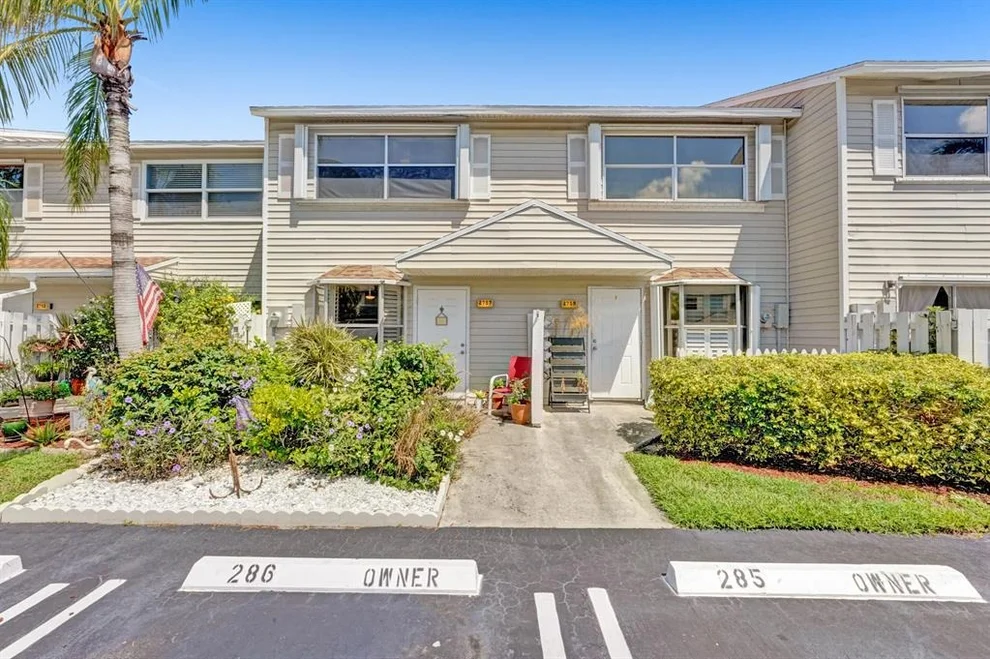 Unit for sale at 2757 NE 15th Street, Pompano Beach, FL 33062