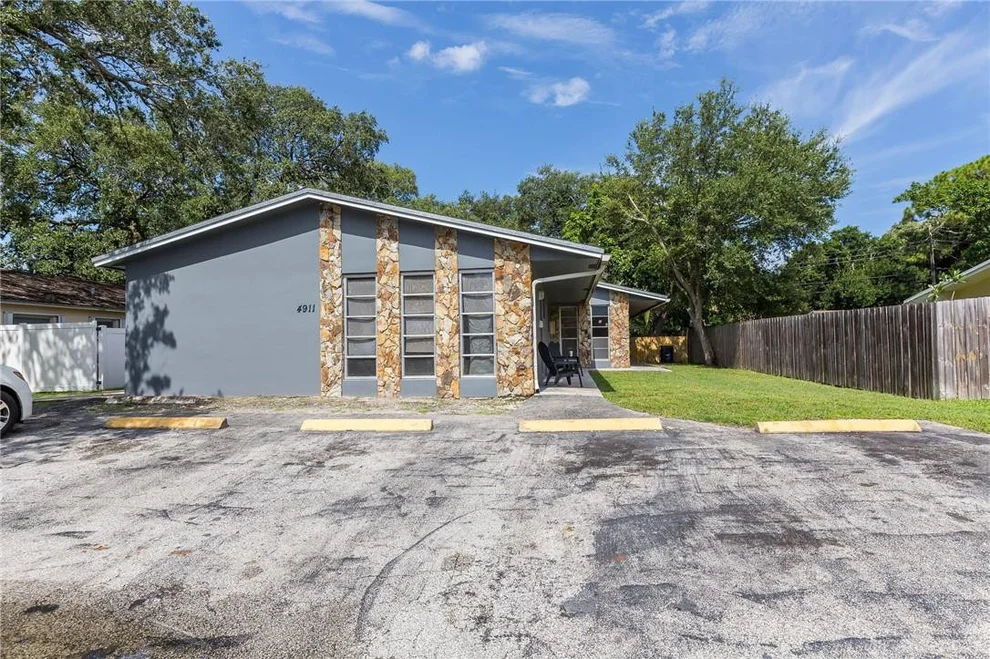 Unit for sale at 4911 SW 26th Avenue, Fort Lauderdale, FL 33312