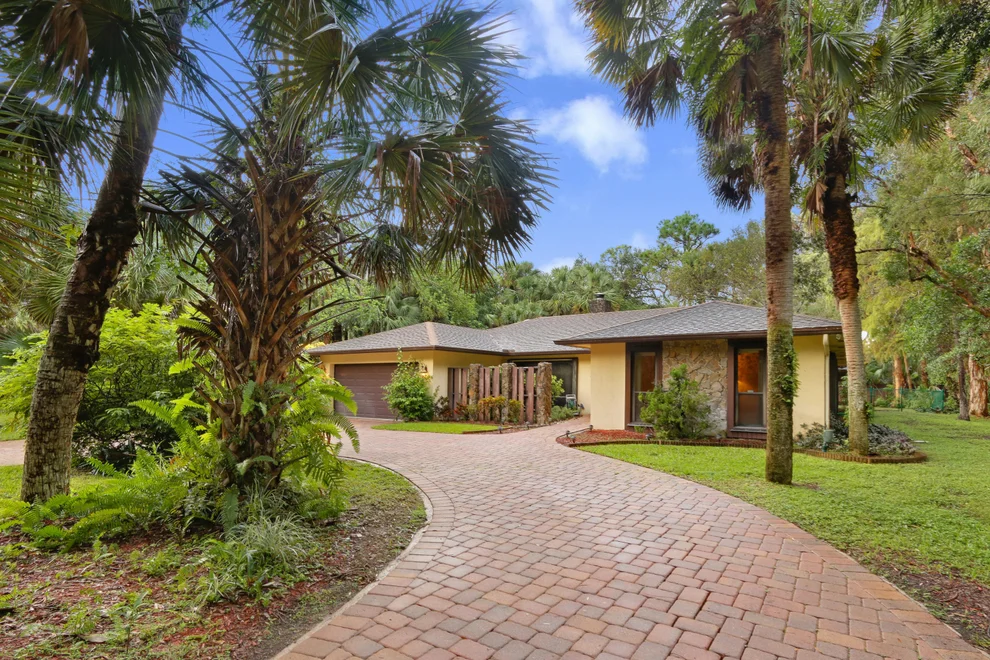 Unit for sale at 8765 Thousand Pines Drive, West Palm Beach, FL 33411