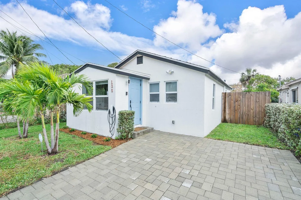 Unit for sale at 135 NE 11th Avenue, Boynton Beach, FL 33435