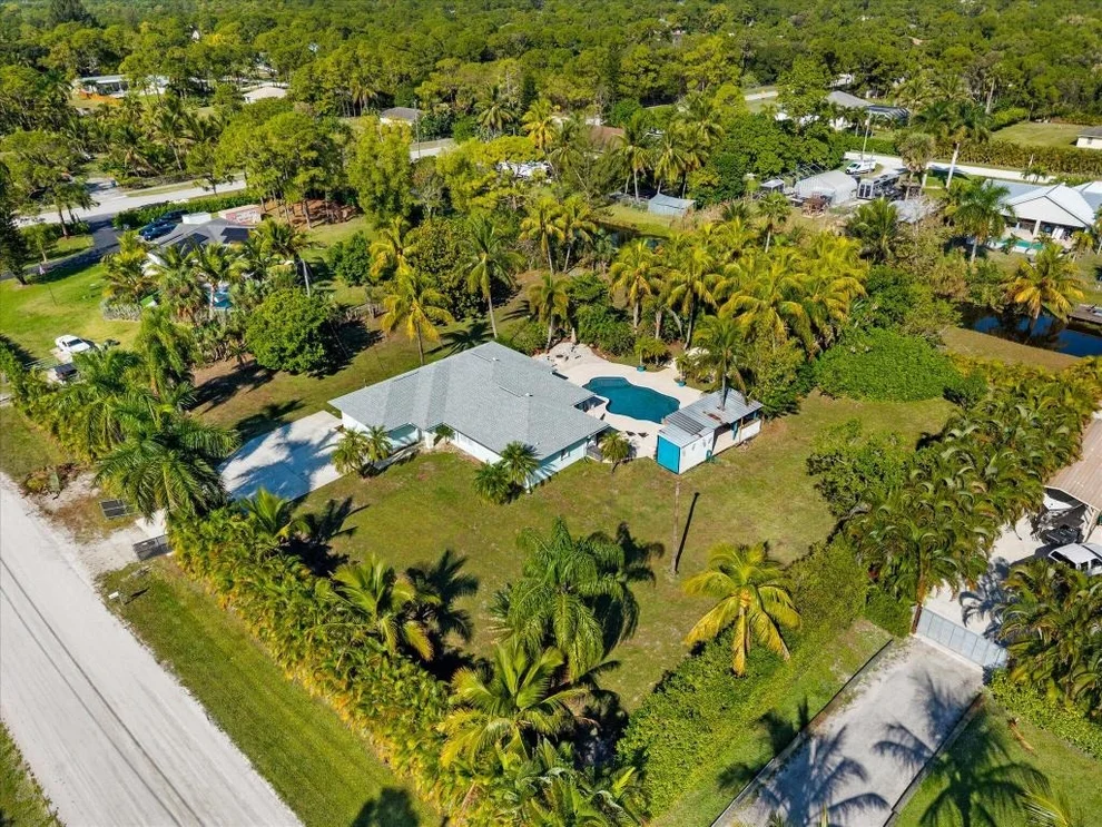 Unit for sale at 13461 72nd Court N, The Acreage, FL 33412