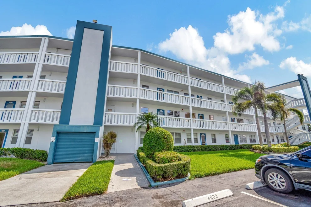 Unit for sale at 2005 Exeter A, Boca Raton, FL 33434