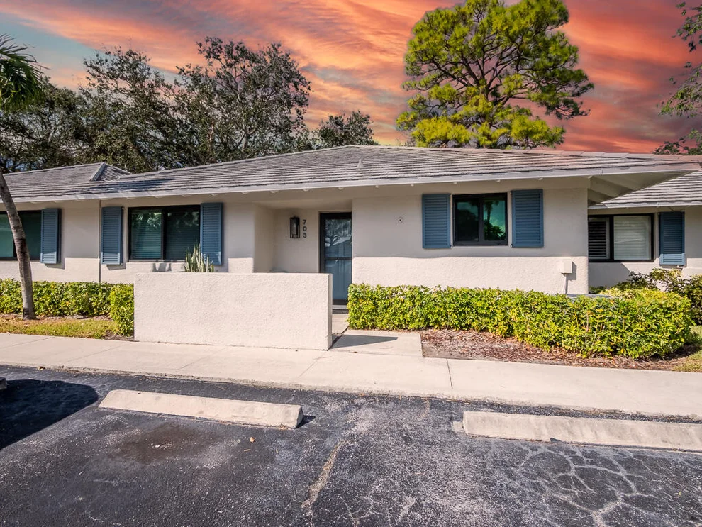 Unit for sale at 703 Club Drive, Palm Beach Gardens, FL 33418