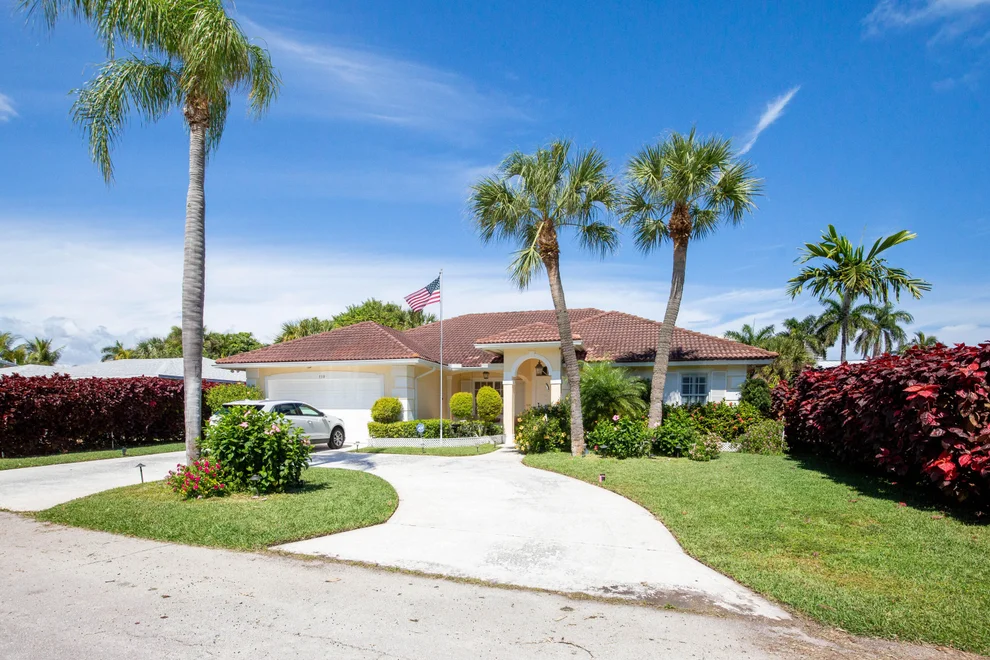 Unit for sale at 119 Cascade Lane, Palm Beach Shores, FL 33404