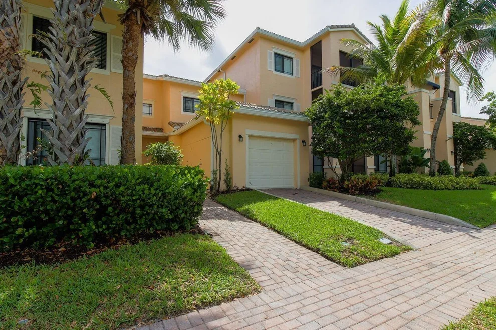 Unit for sale at 2807 Veronia Drive, Palm Beach Gardens, FL 33410