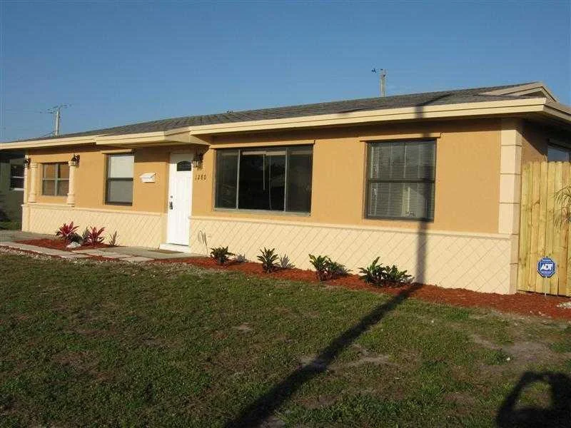 Unit for sale at 1280 SW 6th Way, Deerfield Beach, FL 33441
