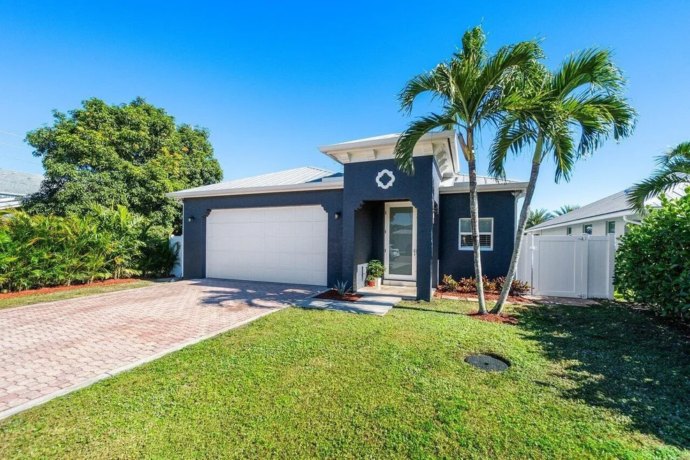 Unit for sale at 17730 Carver Avenue E, Jupiter, FL 33458