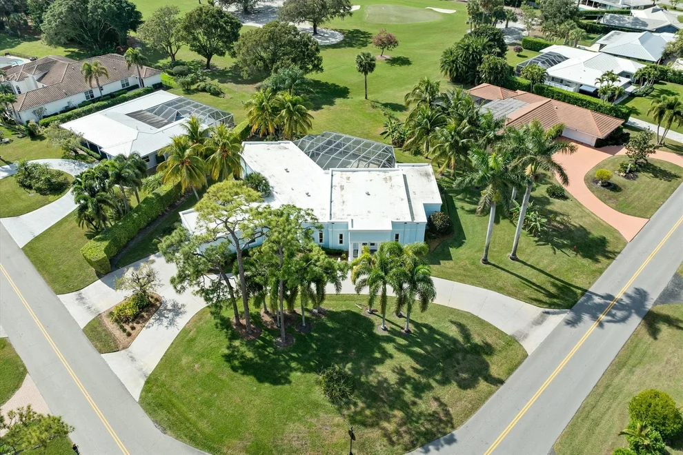 Unit for sale at 301 N Country Club Drive, Atlantis, FL 33462