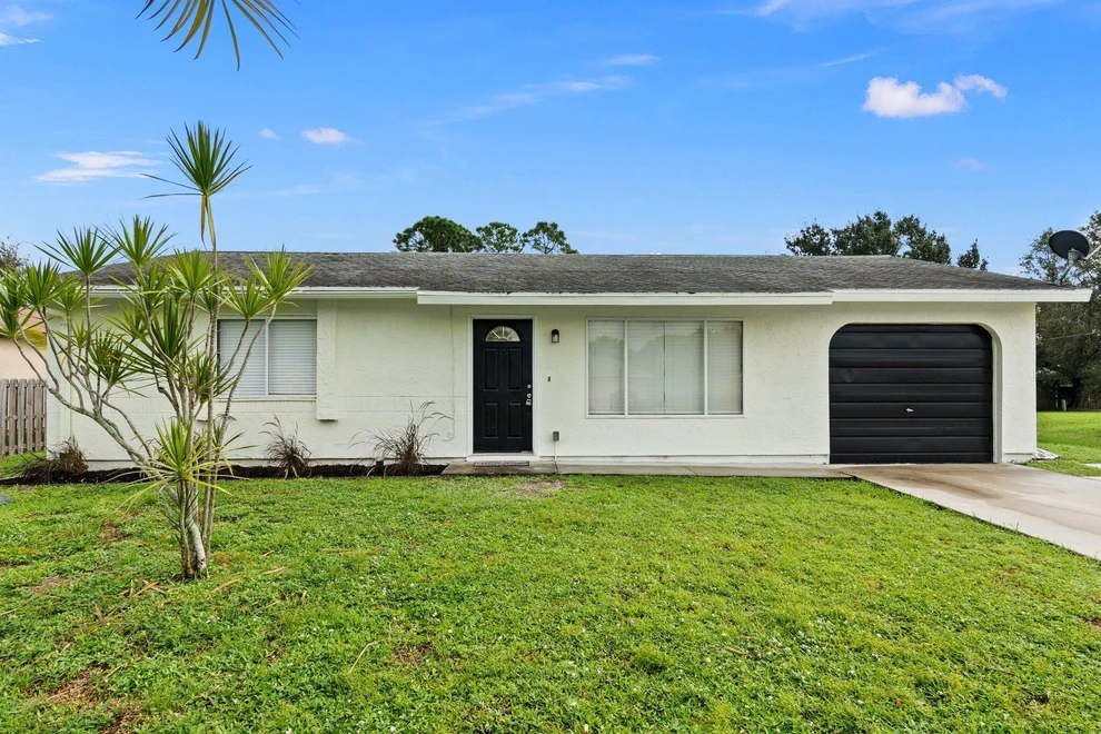 Unit for sale at 1729 SE Aires Lane, Port St Lucie, FL 34984