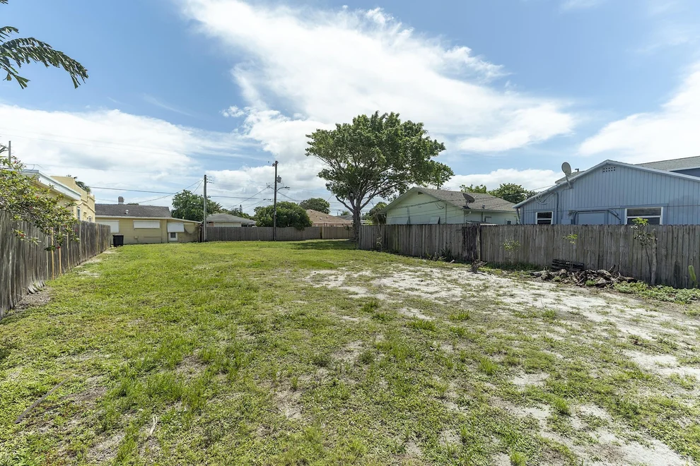 Unit for sale at 628 N K Street, Lake Worth Beach, FL 33460