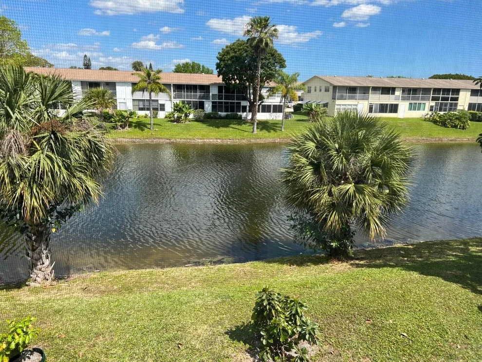 Unit for sale at 119 Camden F, West Palm Beach, FL 33417