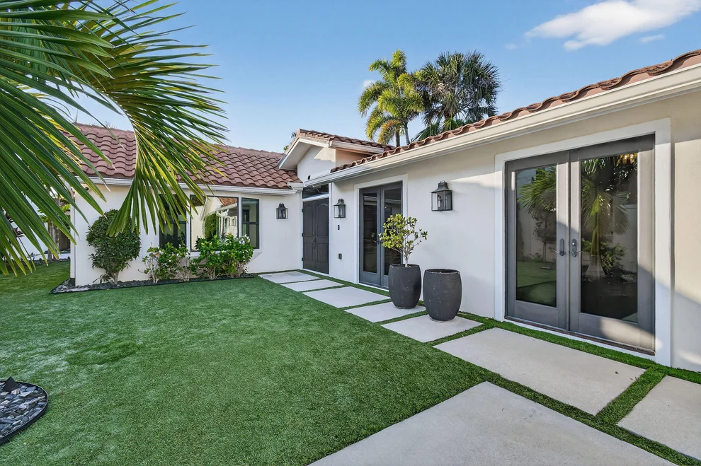 Unit for sale at 105 W Tarpon Lane, Jupiter, FL 33477