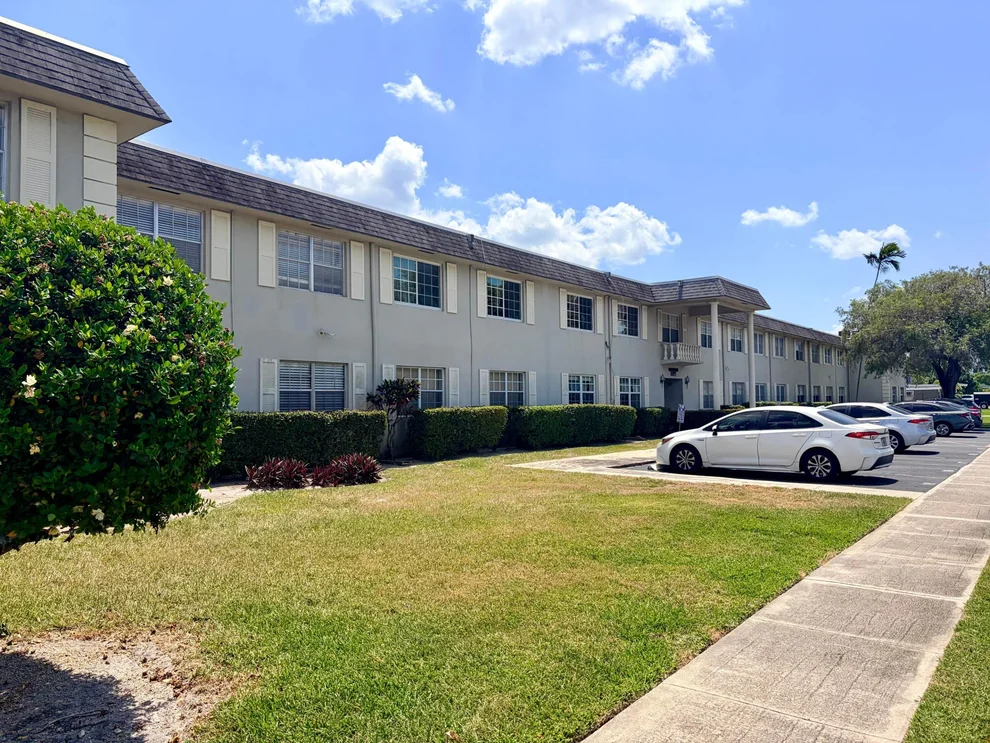 Unit for sale at 1560 Mckinley Street, Hollywood, FL 33020