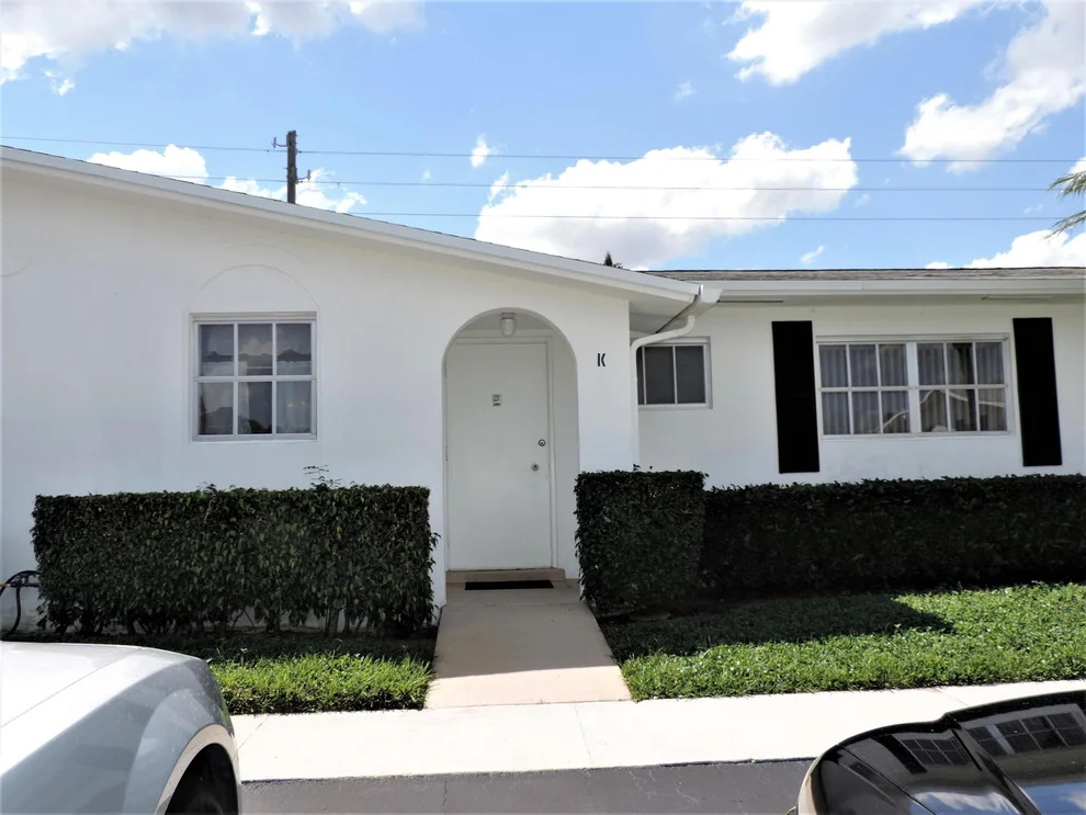 Unit for sale at 2916 Crosley Drive E, West Palm Beach, FL 33415