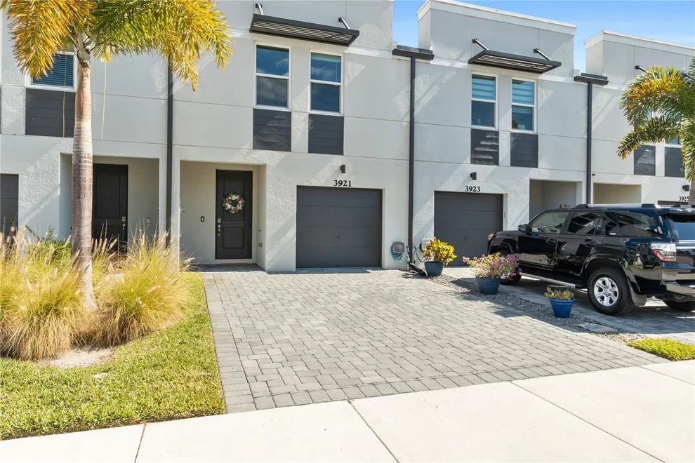 Unit for sale at 3921 SE Mentmore Lane, Stuart, FL 34997