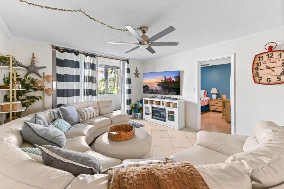 Unit for sale at 4500 N Federal Highway, Lighthouse Point, FL 33064