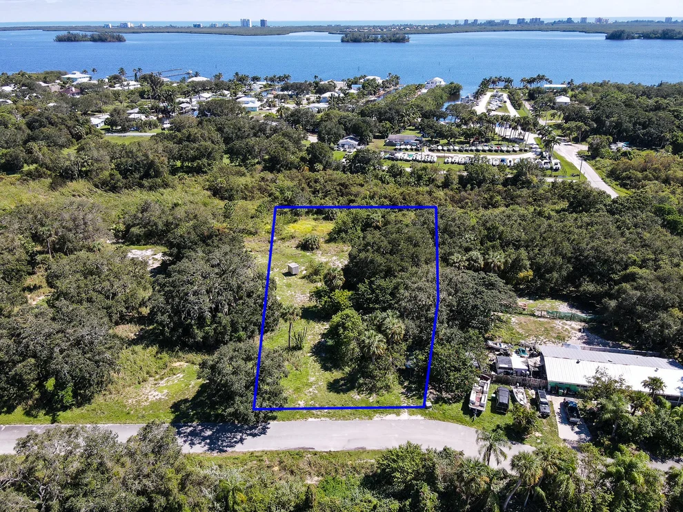 Unit for sale at 4104 Mariner Oaks Way, Fort Pierce, FL 34946